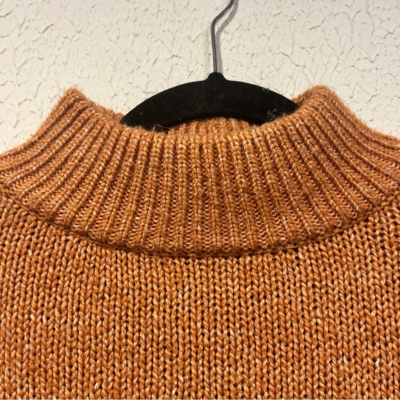 Aerie Warm Rust Mock Neck Sweater size medium - Picture 5 of 11